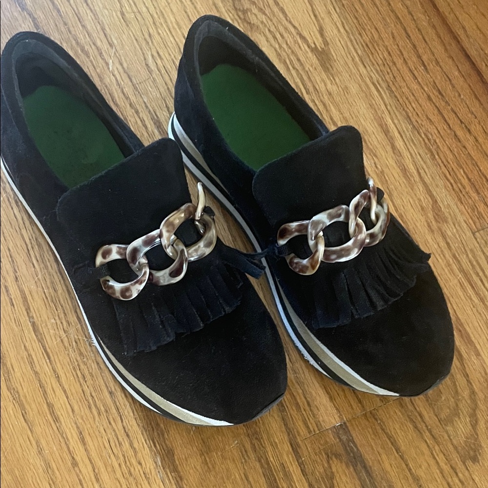 Elegant Black Loafers with Chain Accent